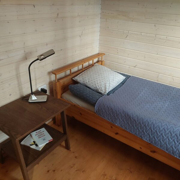 Single bed in a separate room